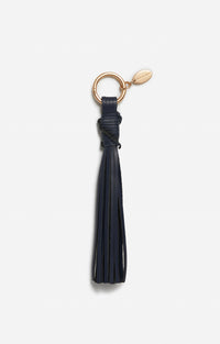 Charm Pompom En Cuir
