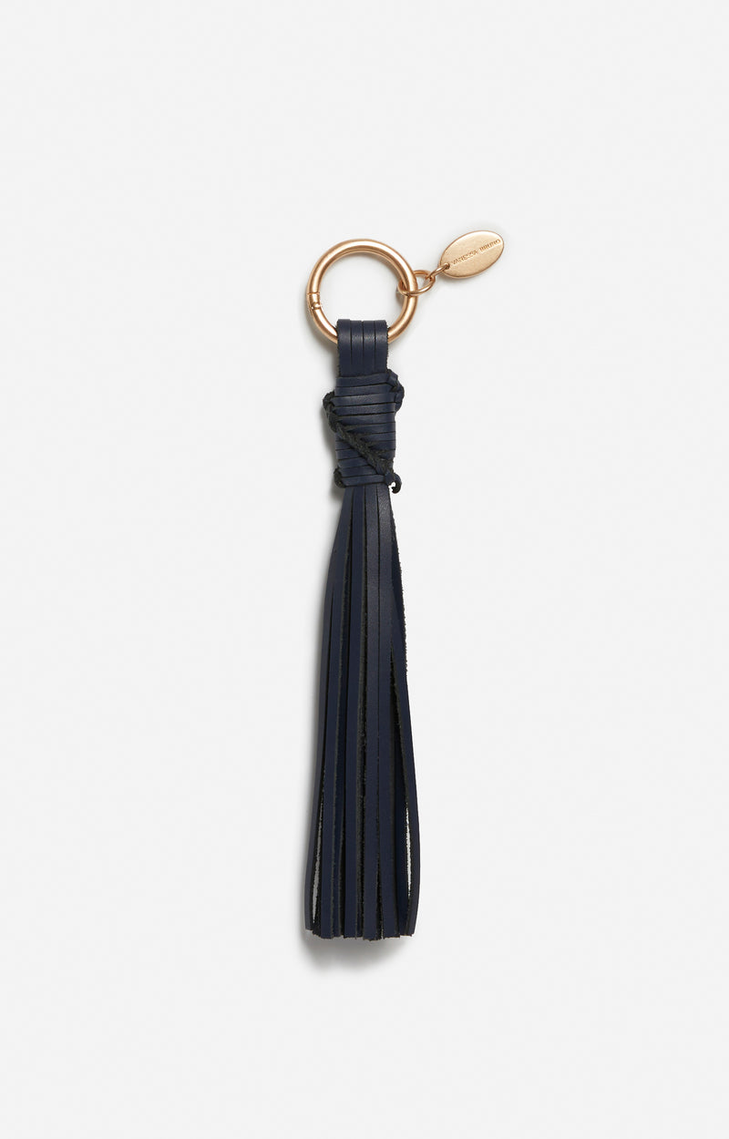 Charm Pompom En Cuir
