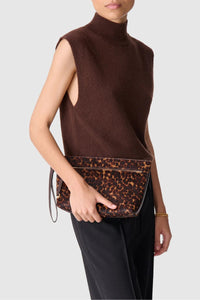Daily zipped leather clutch bag - Fawn