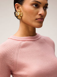 PINK ROSE LIGHT CASHMERE RIBBED KNIT T-SHIRT WITH CROCHET DETAIL