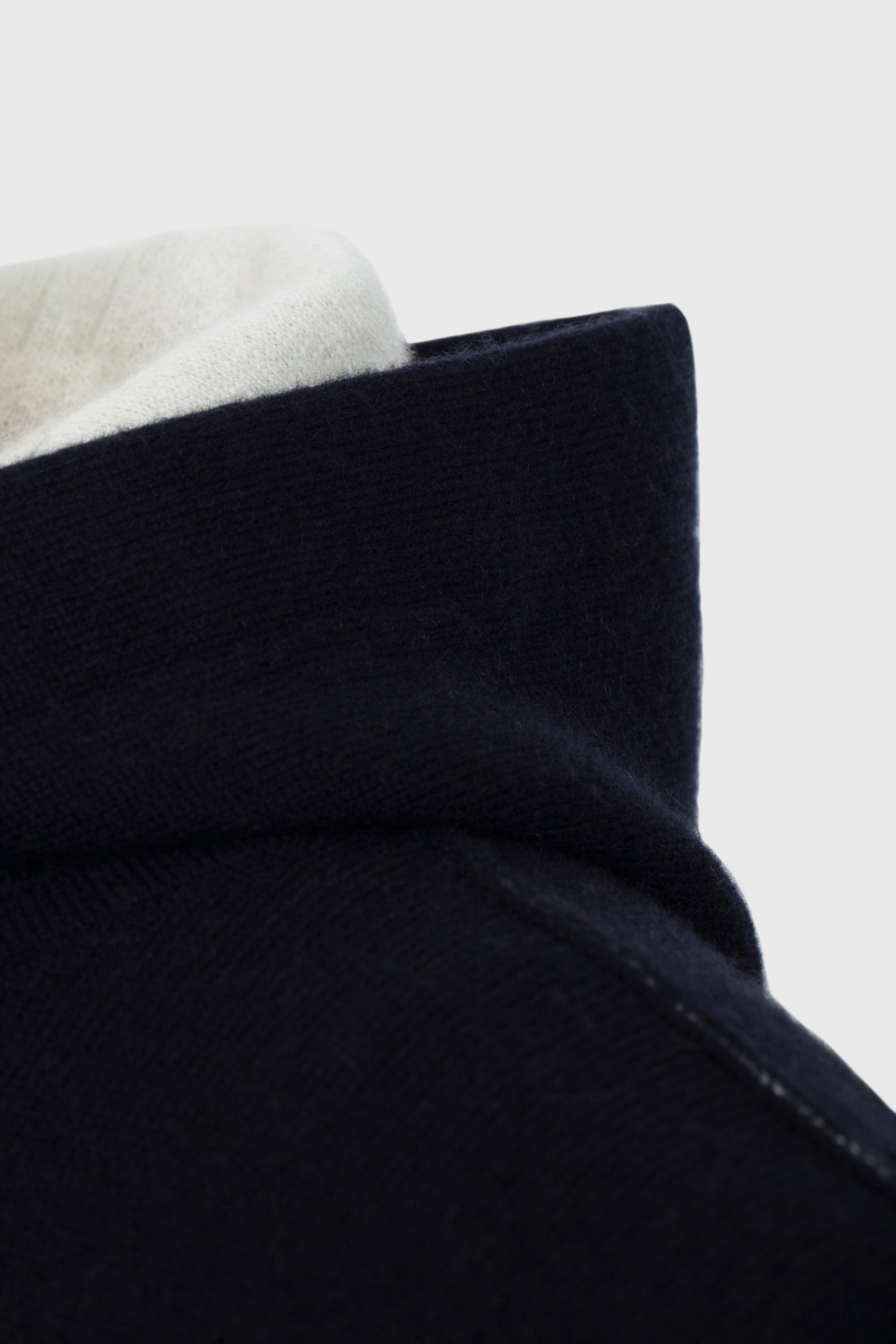Sweat à capuche unisexe Driss en cachemire réversible - Encre & Lait