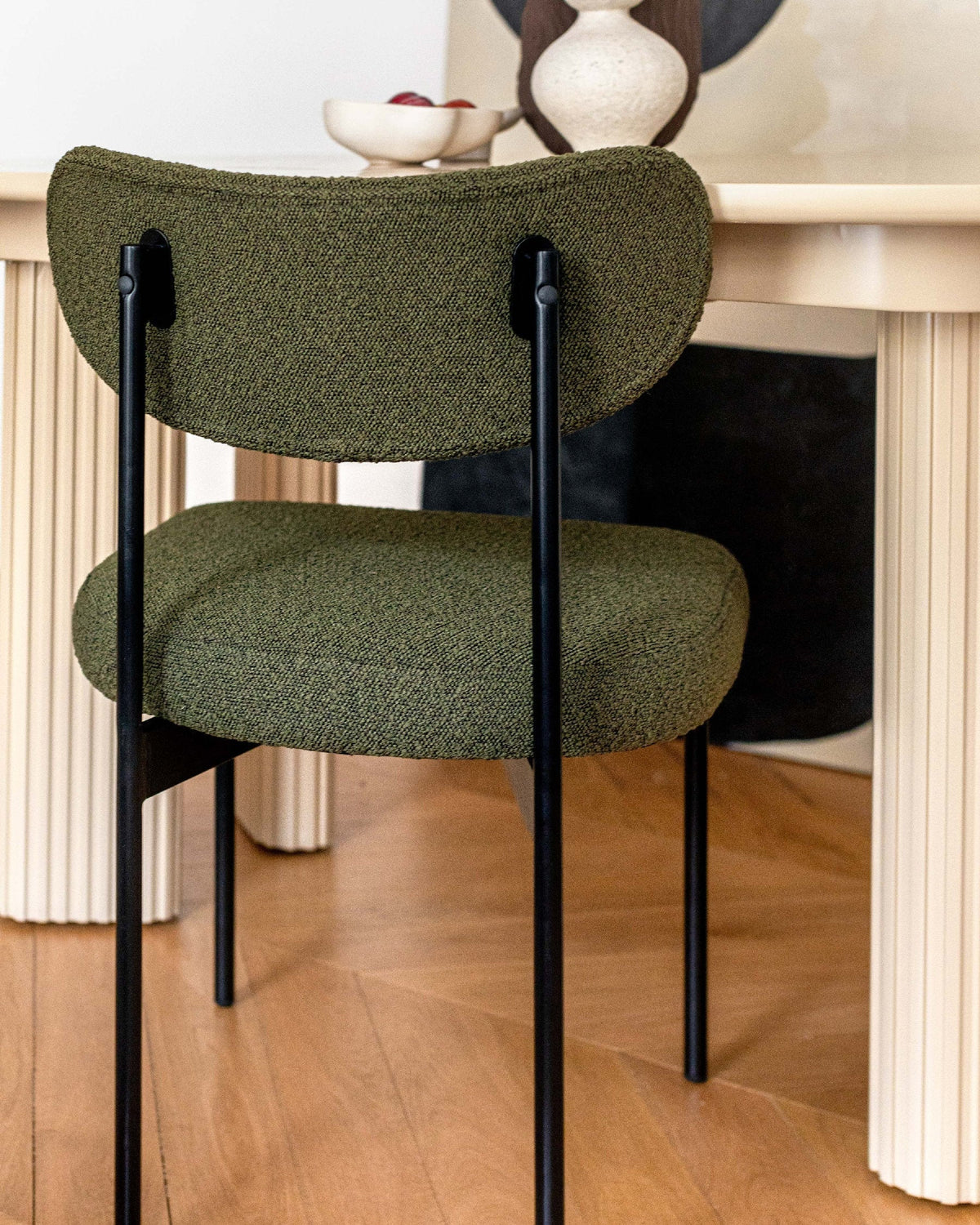 Chaise Jasper en tissu bouclé - Vert kaki