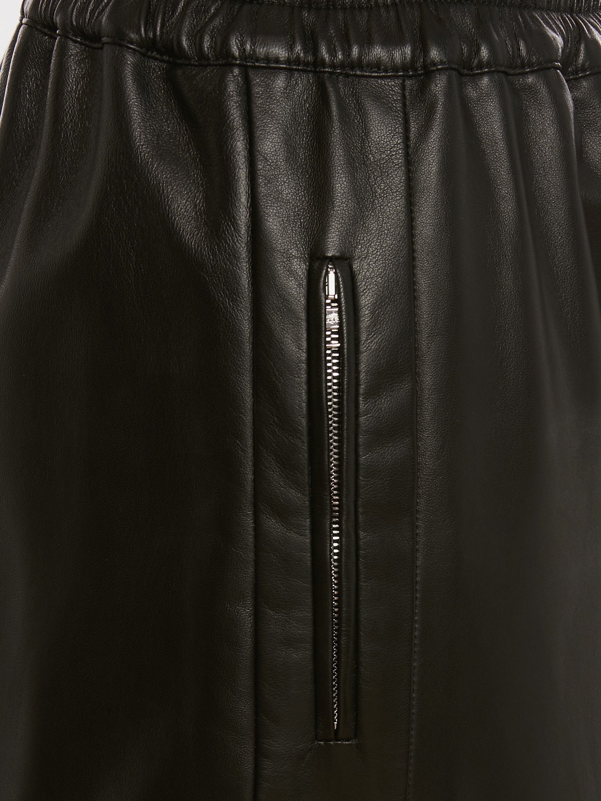 BLACK RTW - BLACK