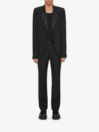 EXTRA FITTED JACKET SATIN PEAK LAPEL