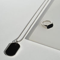 Pendentif L'Homme Alpha en cristal et argent - Noir & Argent