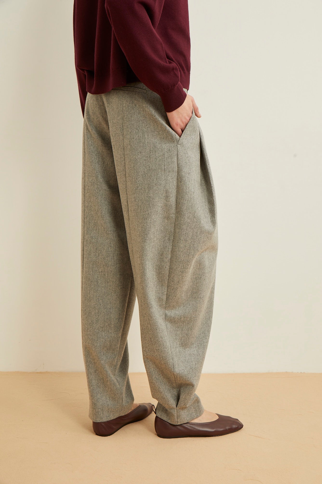Pantalon Hunt coupe large froncé en laine - Grey