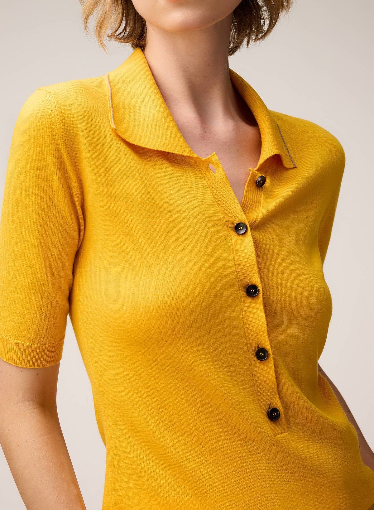 YELLOW JERSEY STITCH KNIT POLO WITH CONTRASTING STRIPE DETAIL