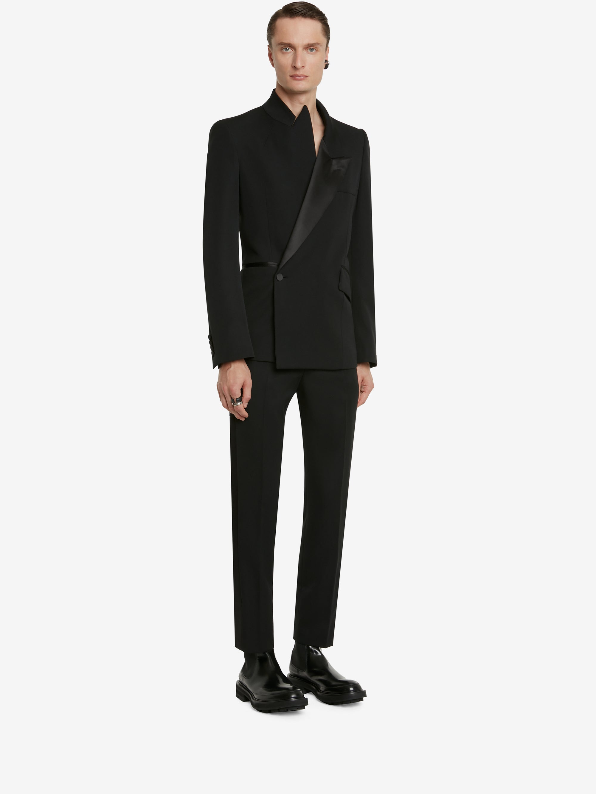 BLACK RTW - BLACK