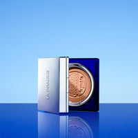 NEW / Essence de teint en poudre SPF 15 Almond Beige - Almond Beige