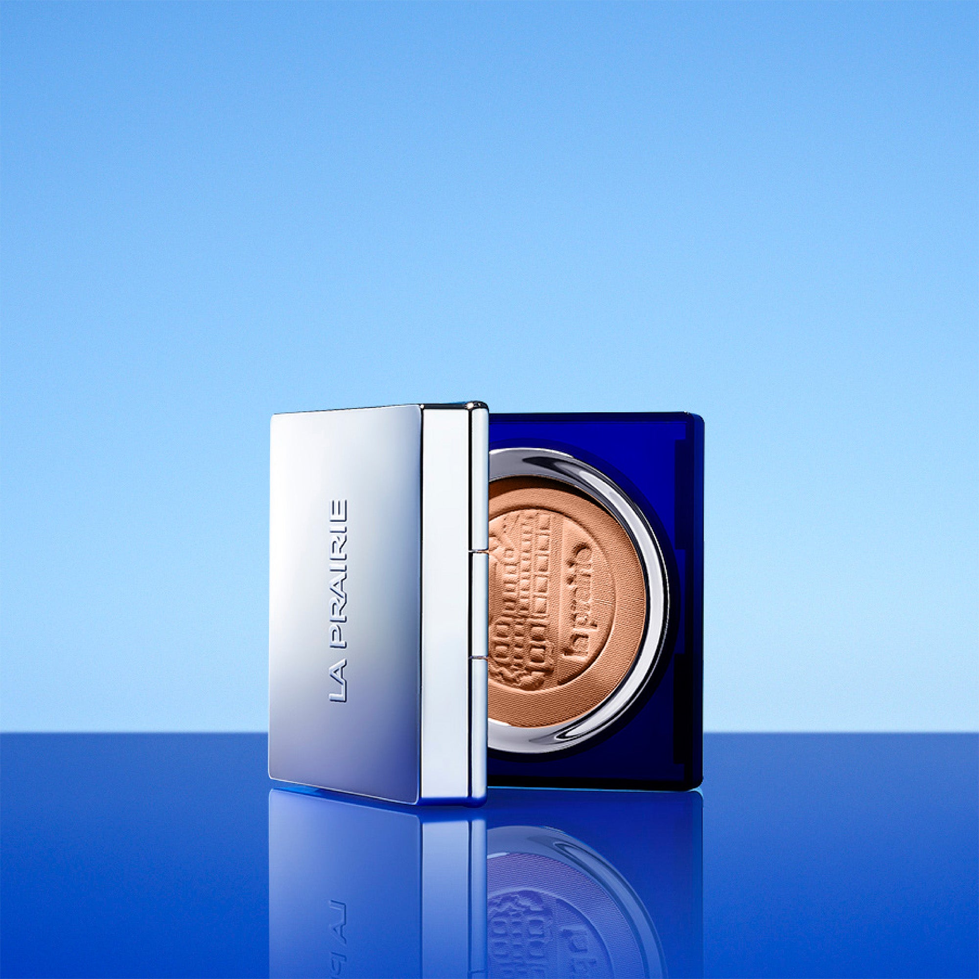 NEW / Essence de teint en poudre SPF 15 Almond Beige - Almond Beige
