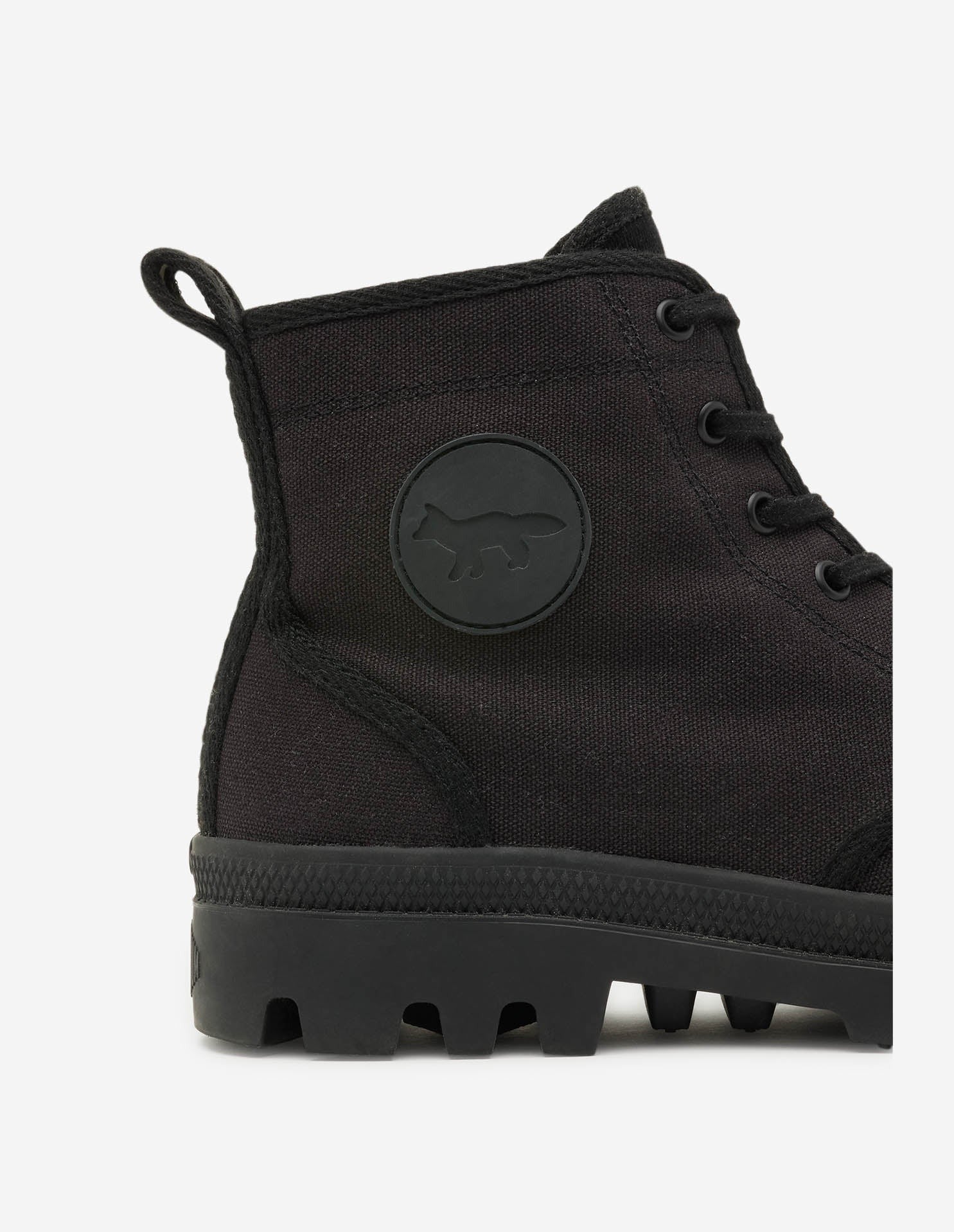 Maison Kitsuné x Plbrousse Sneakers - Black