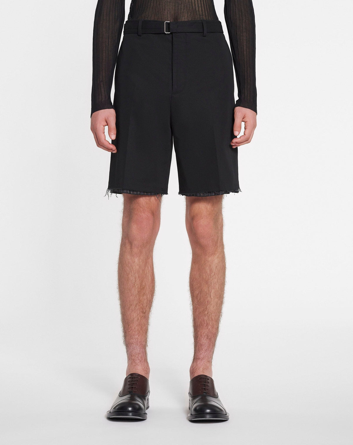 ZZNO STOCK NOIR TAILORED SHORTS WITH RAW EDGES DTLS