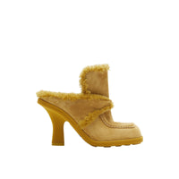 289 qty Mules Highland en daim et peau de mouton - Manilla & Amber Yellow