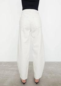 BARREL LEG DENIM