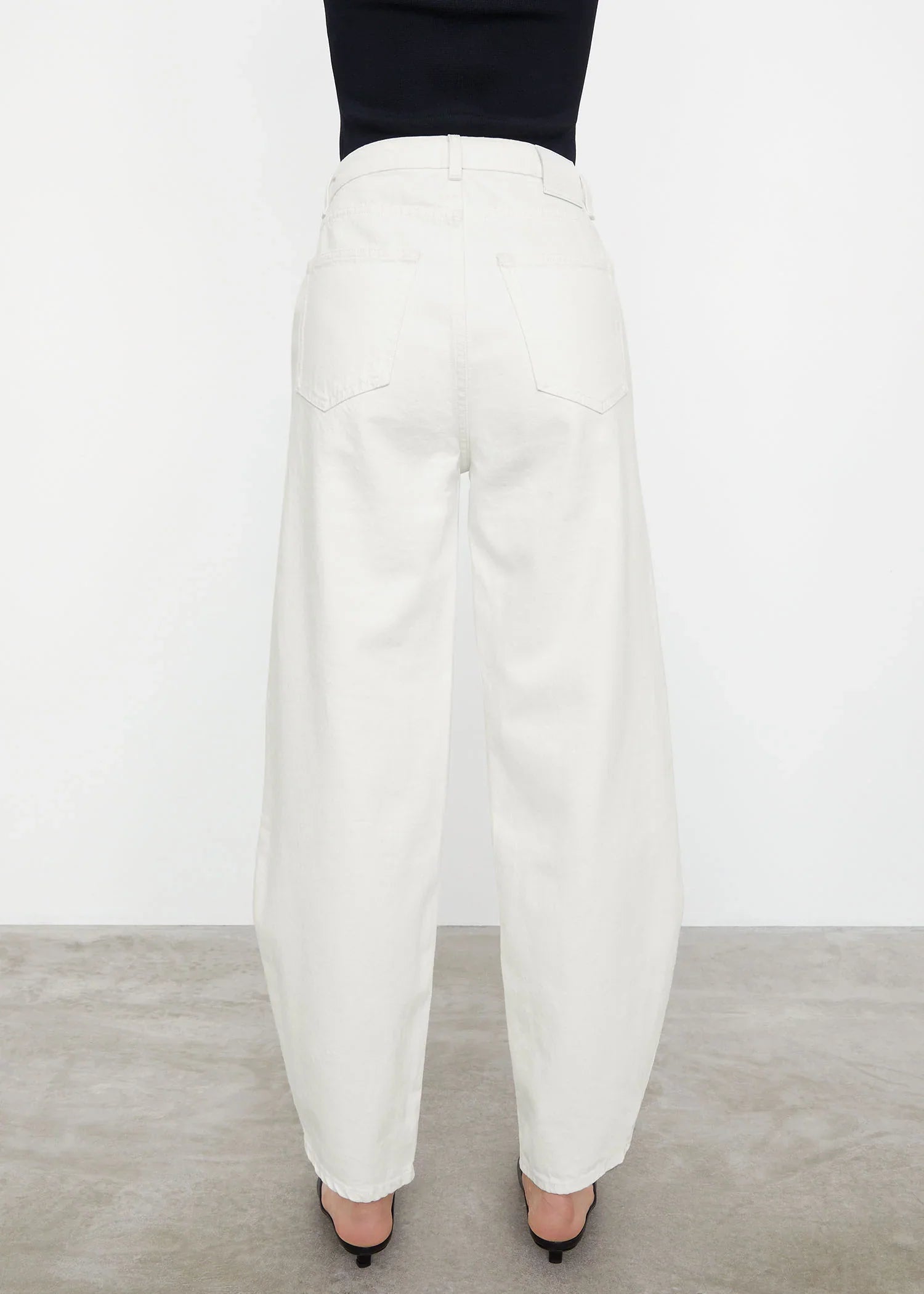 BARREL LEG DENIM