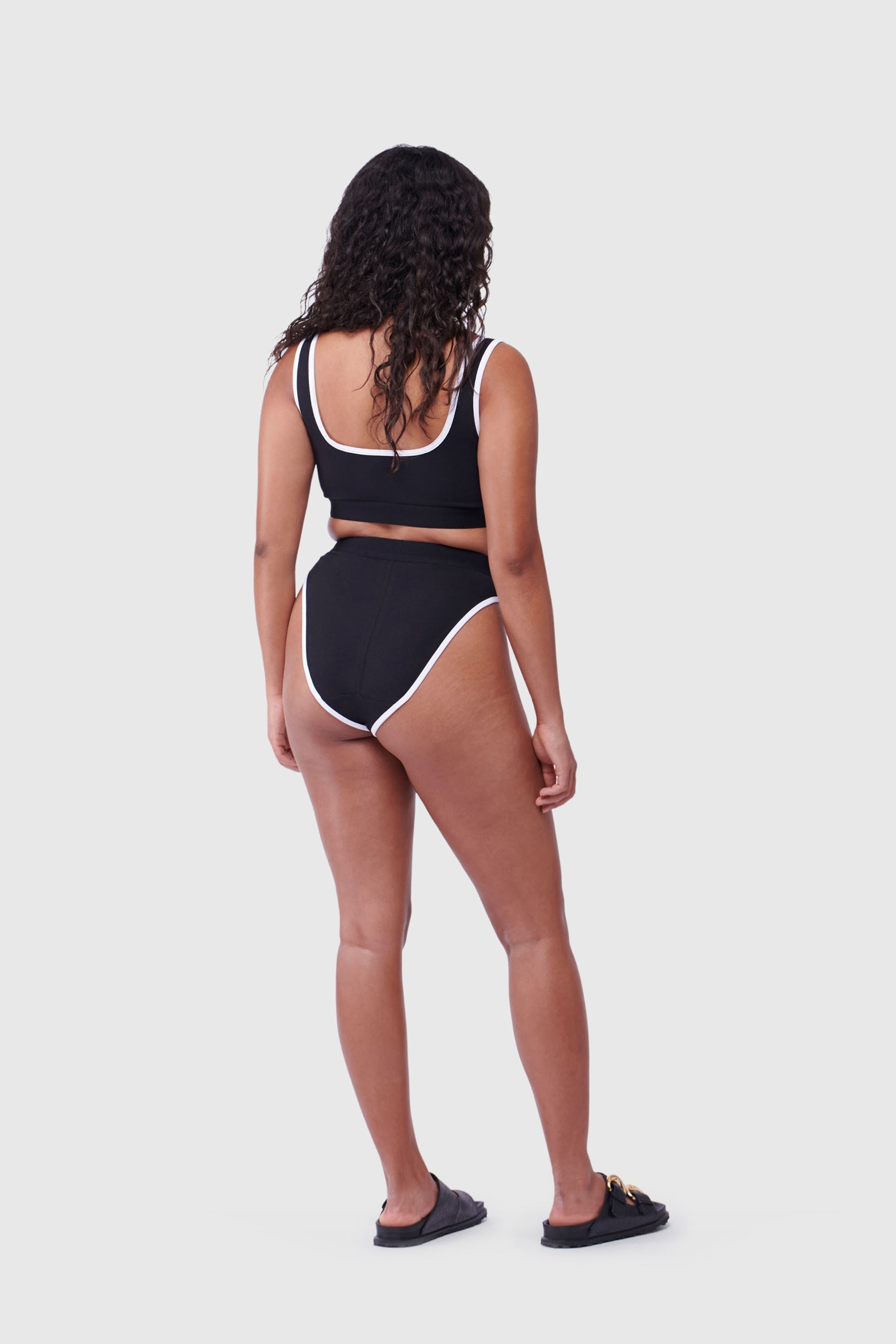 PRIX MARQUE : 35€_White Sous-Vêtements - White