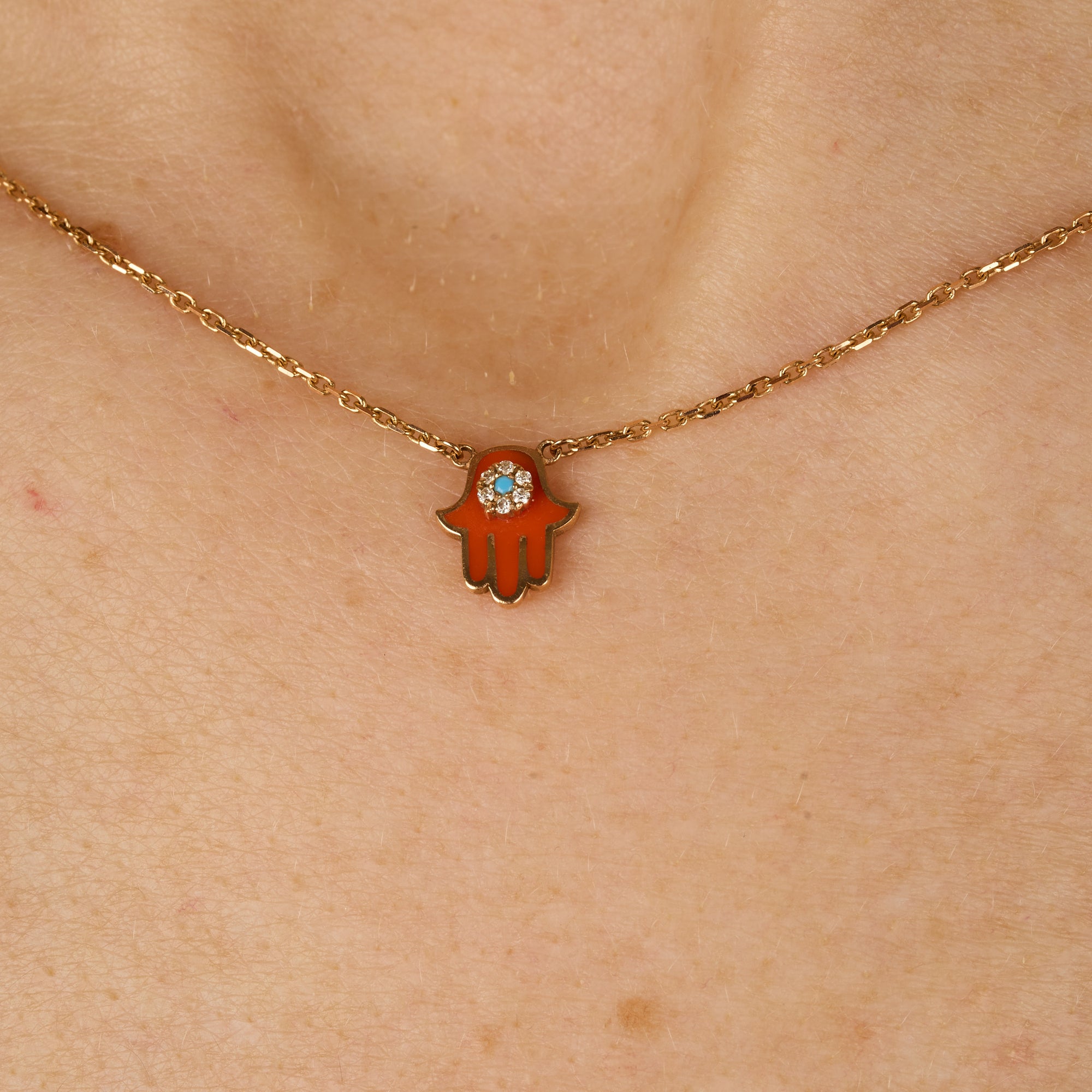 Corail / Collier Main en Or rose 14K serti de diamant - Corail