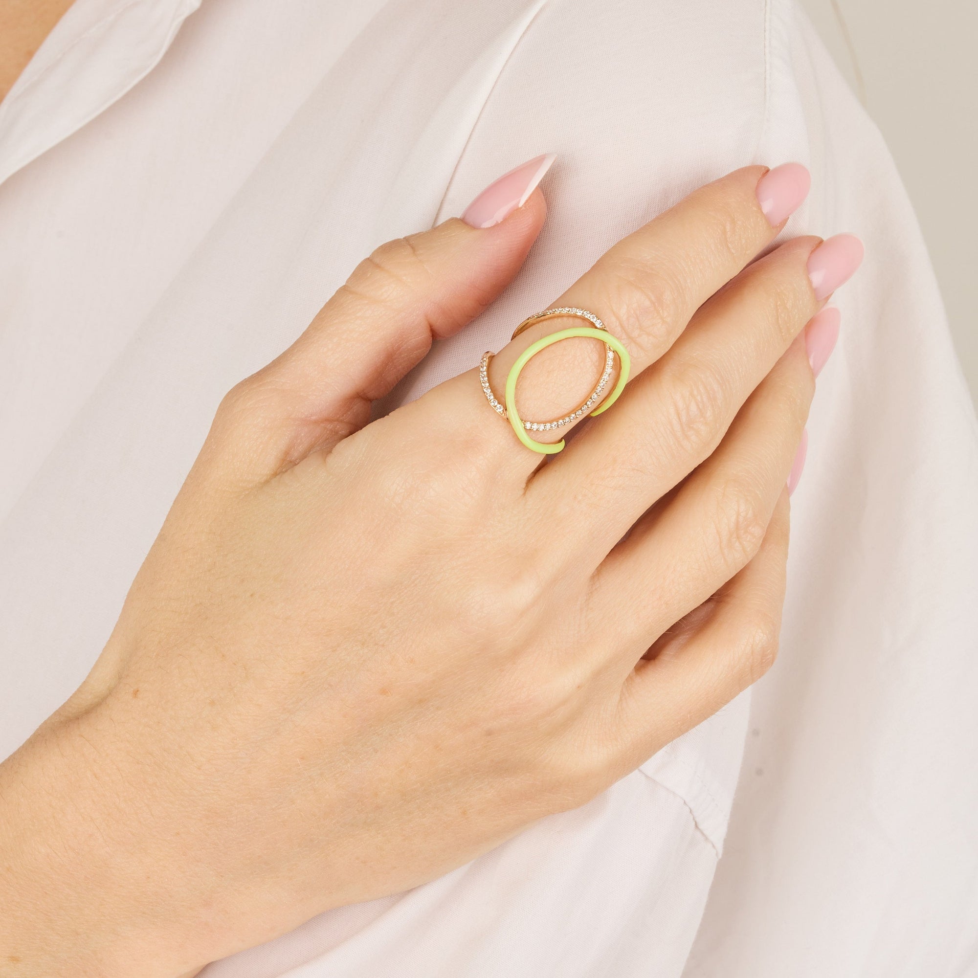 Jaune Fluo / Bague Double C Art Deco en Or rose 18K sertie de diamants - Jaune Fluo