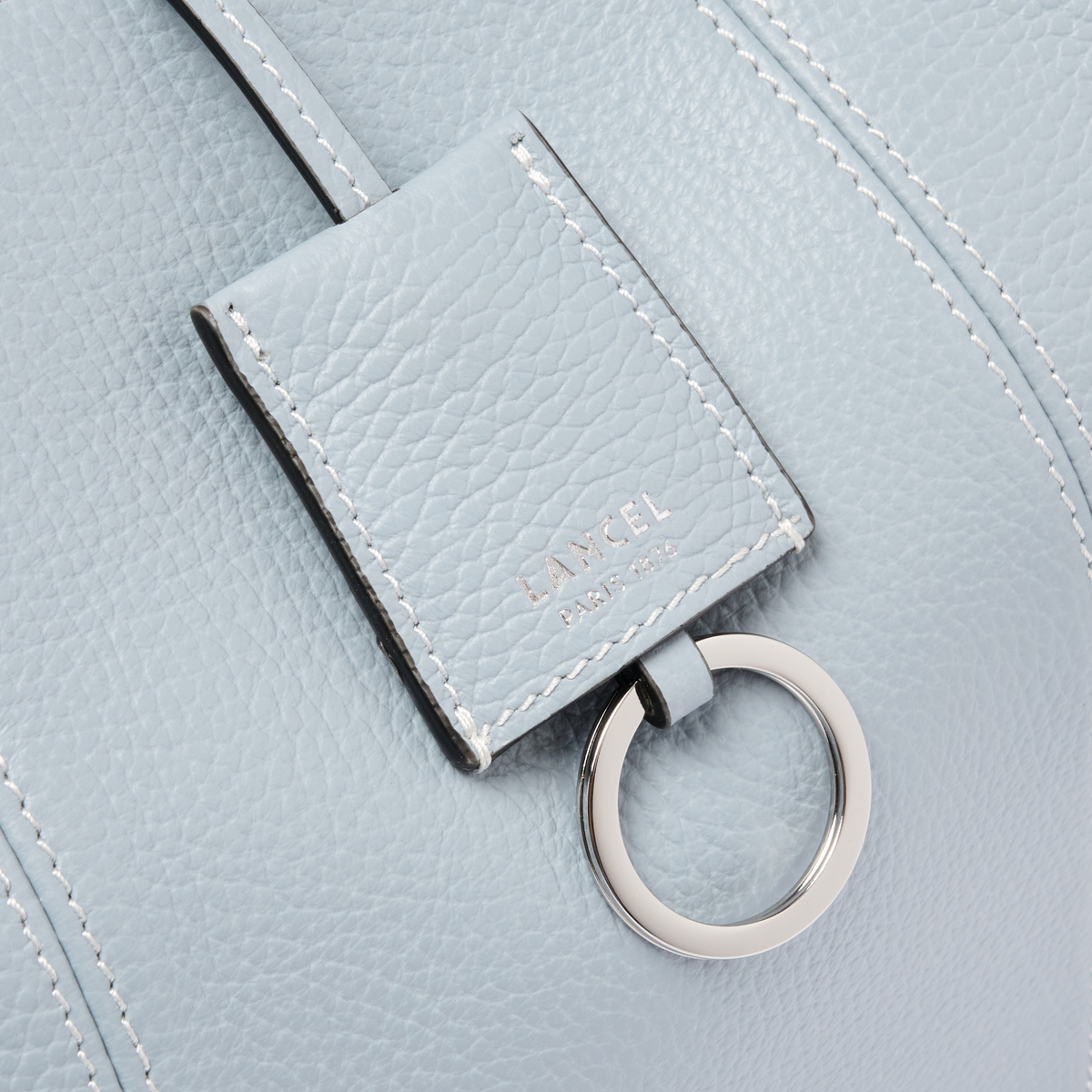 PRIX ARL : 295 // VICTOIRE DE LANCEL - SAC HOBO ZIPPE L