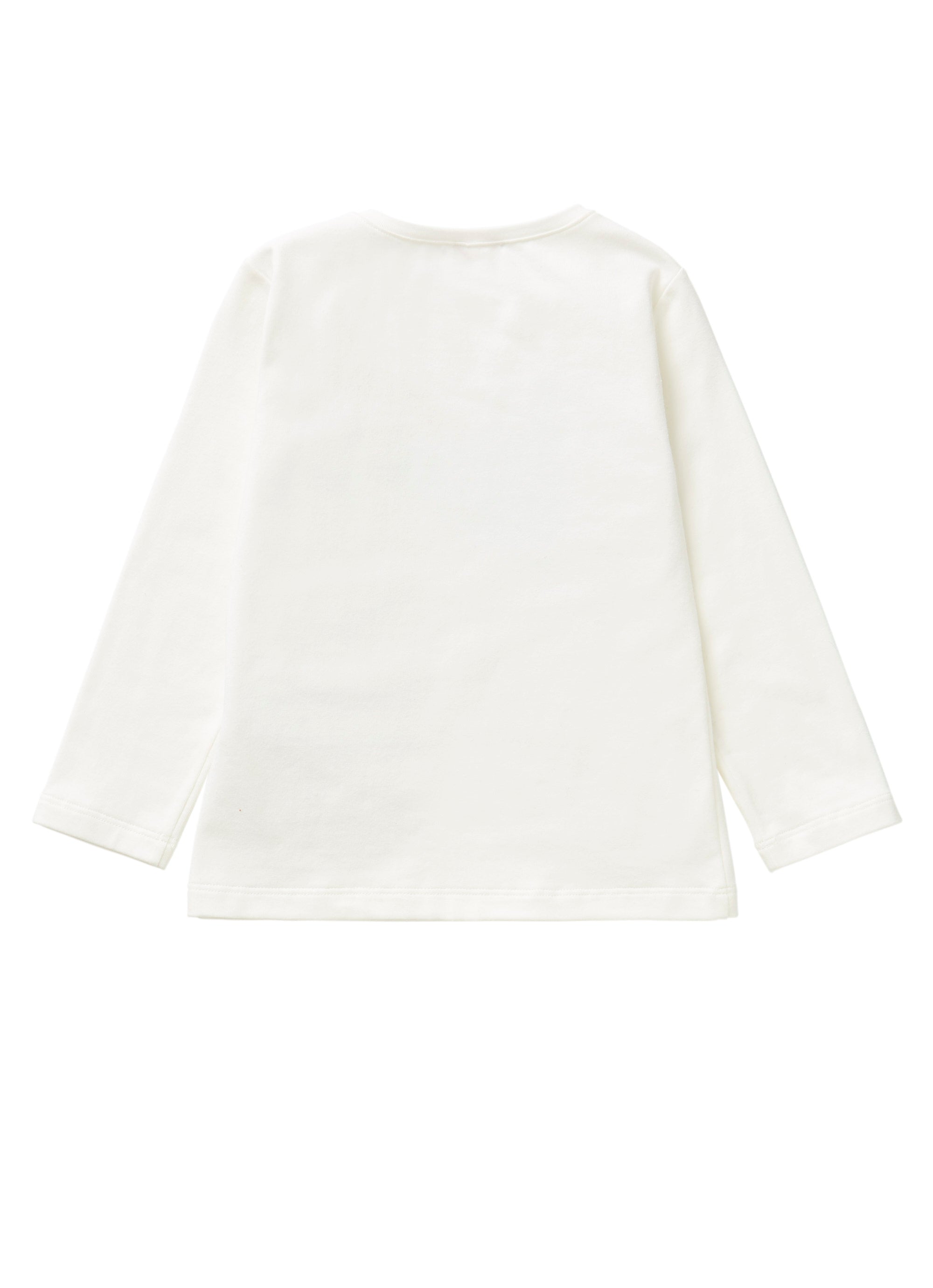White T-shirt with little girls motif