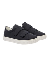 Sneakers with Velcro