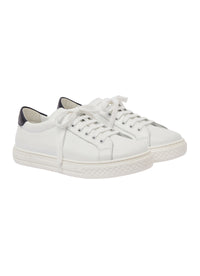 Leather sneakers with laces
