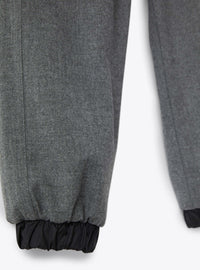 Pantaloni in tecnowool con dettagli tecnici