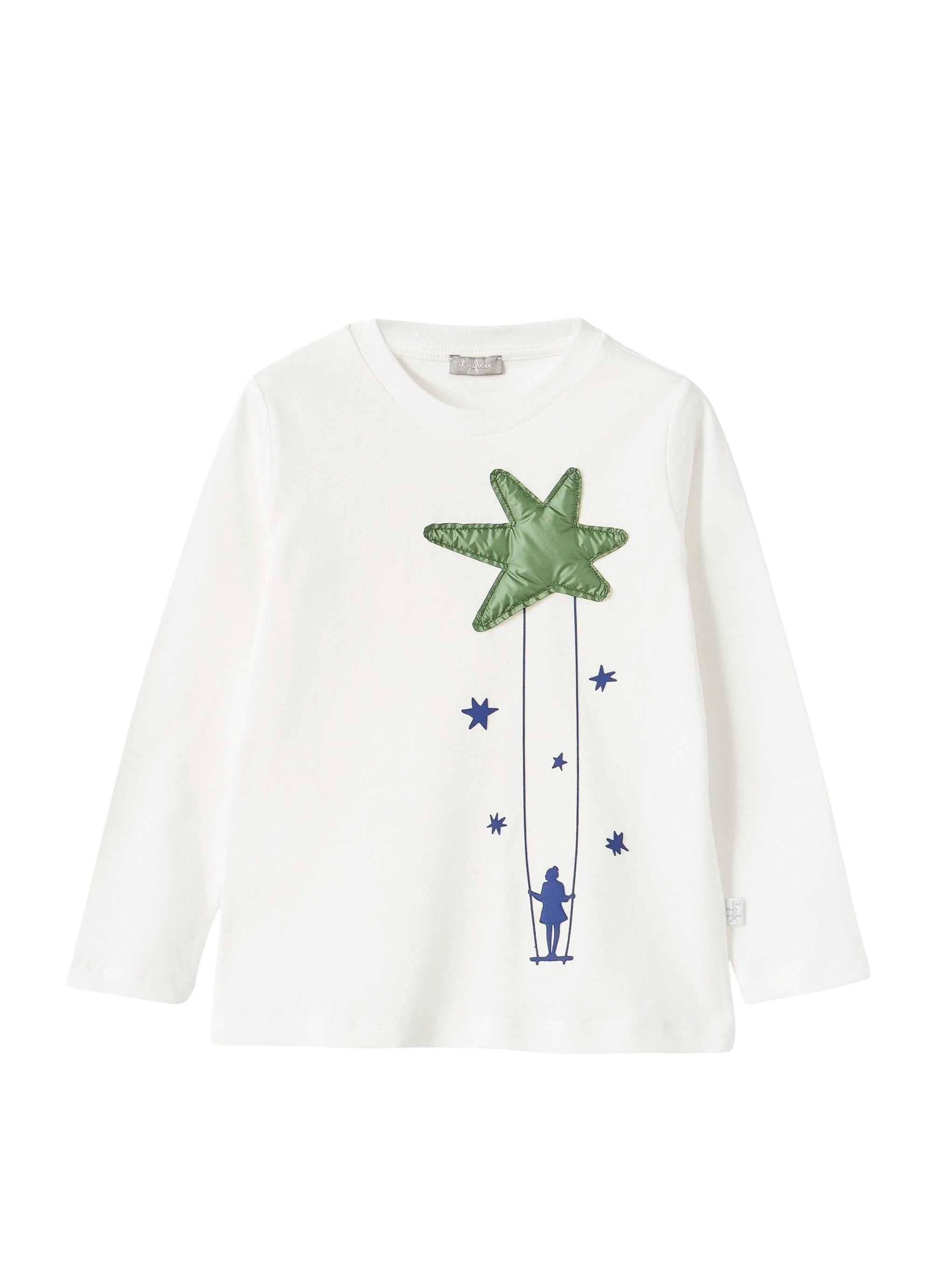Maglia con stella verde applicata
