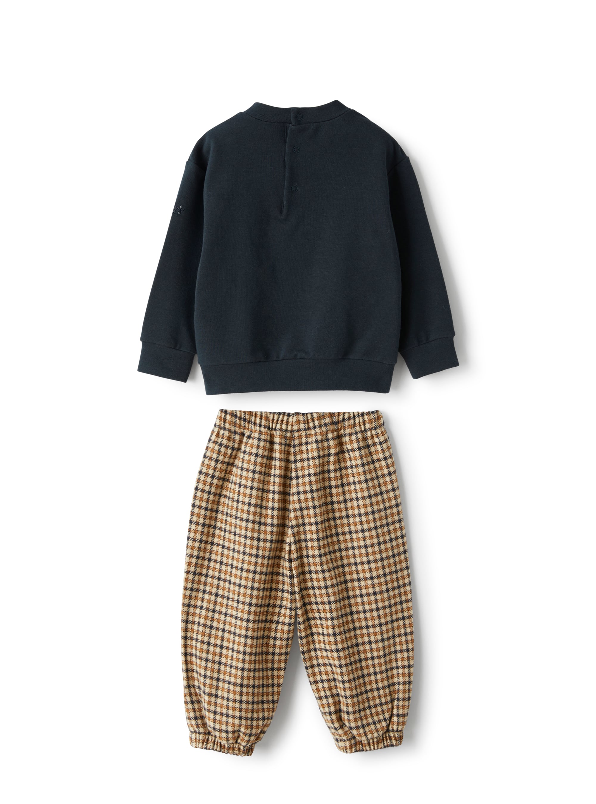 completo con pantalone a quadretto