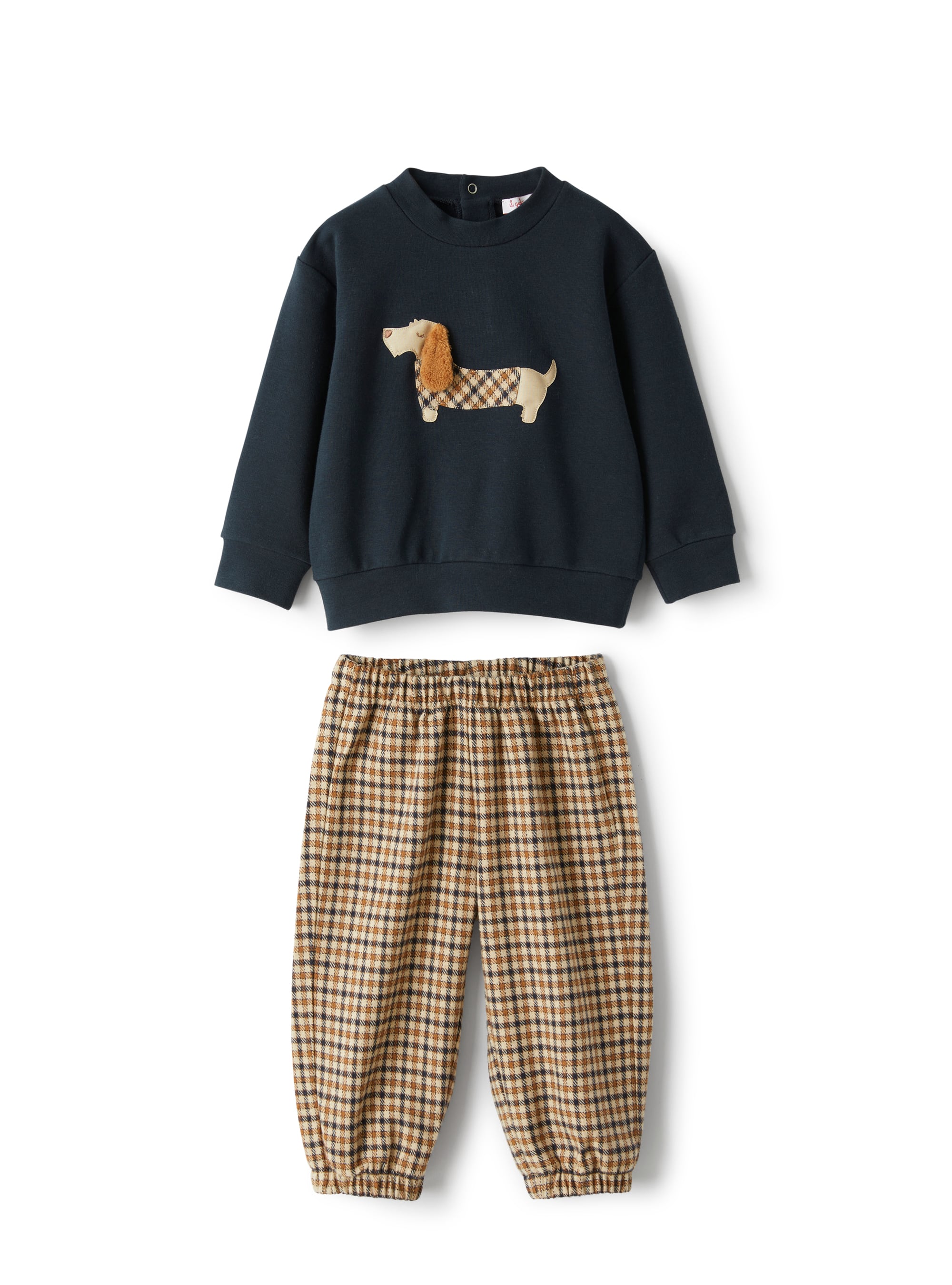 completo con pantalone a quadretto