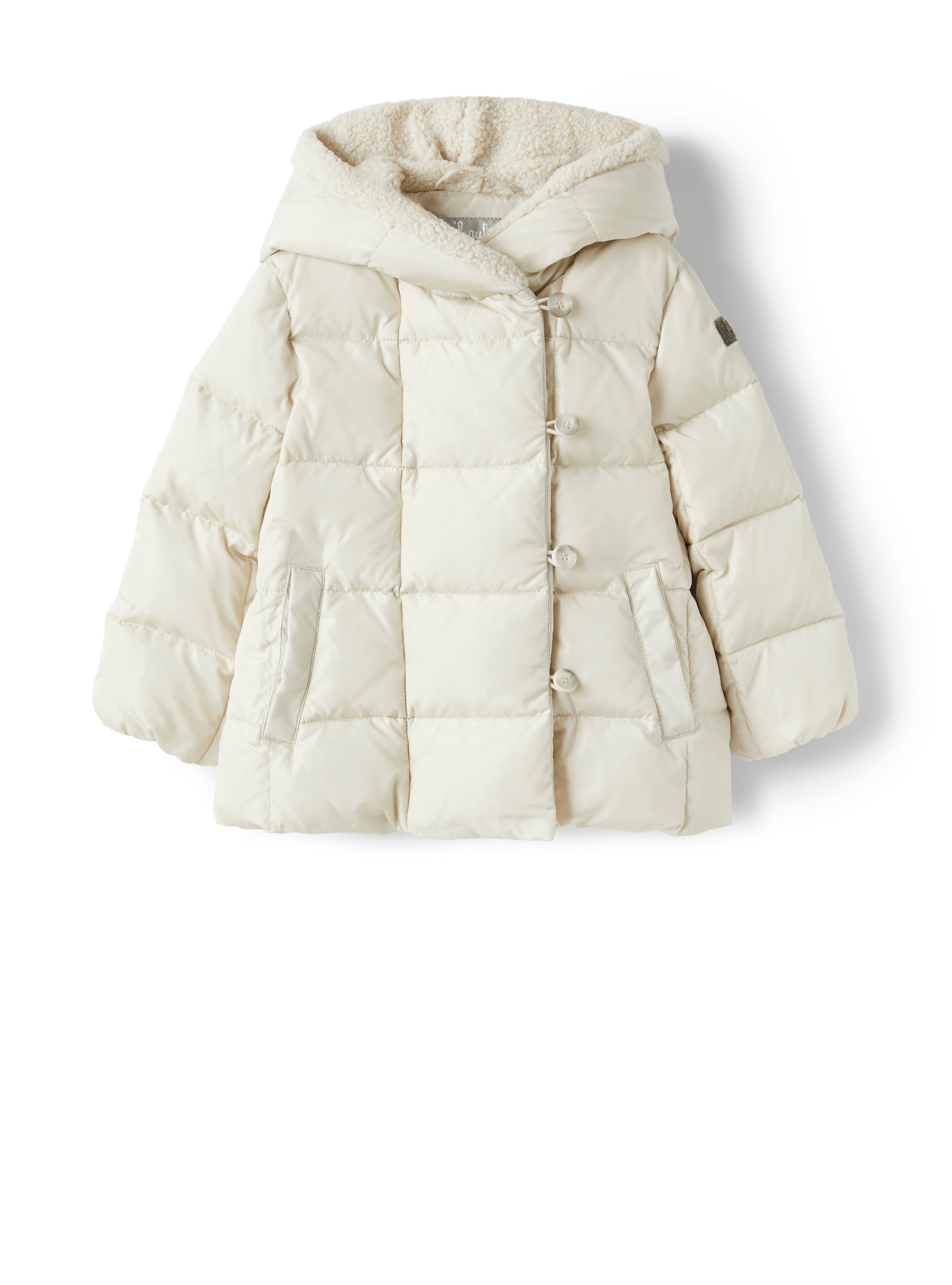 Short down jacket with asymmetric button arrangement