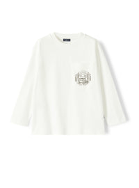 White t-shirt with print detail on pocket