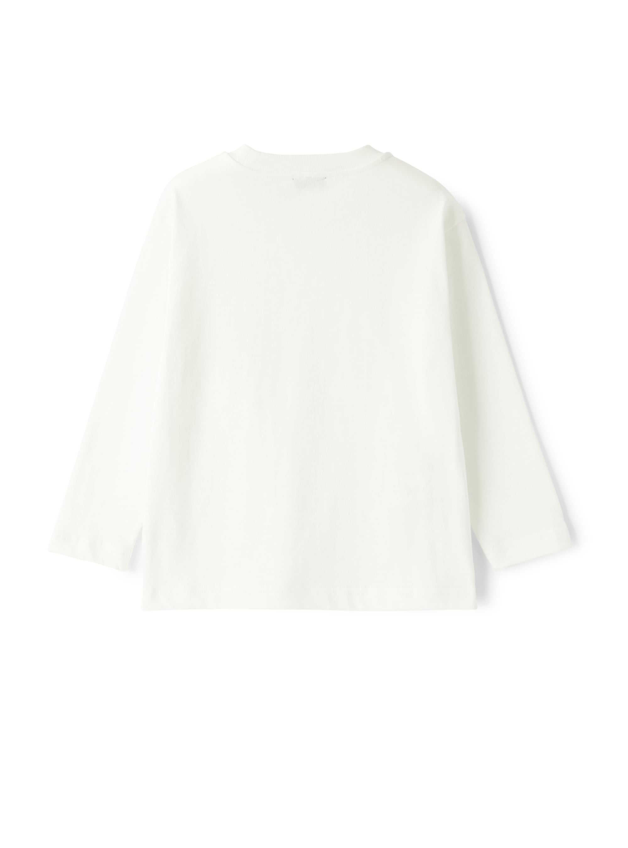 t-shirt bianca con stampa su tasca