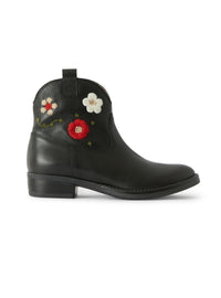 Texas boots with embroidered detailing