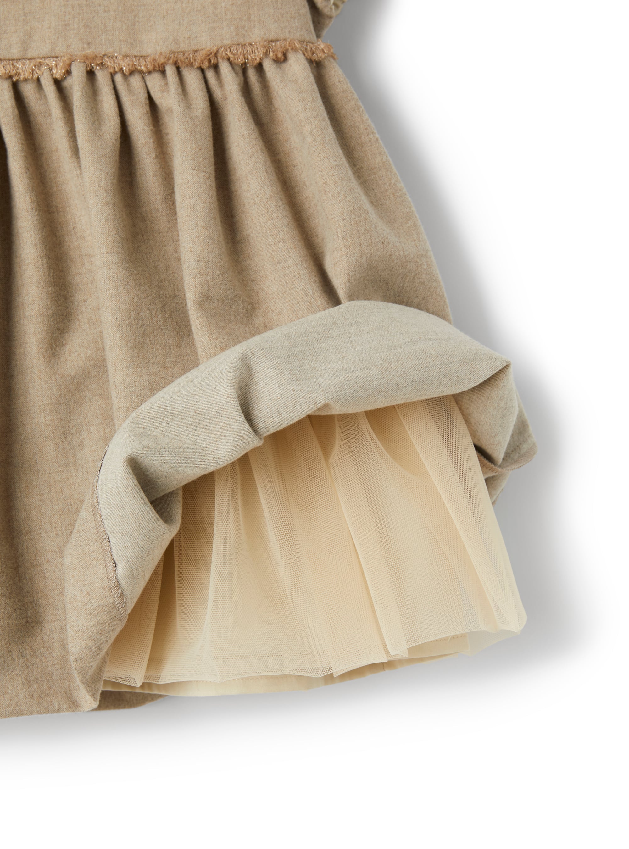 techno-wool with elastic puff sleeves.