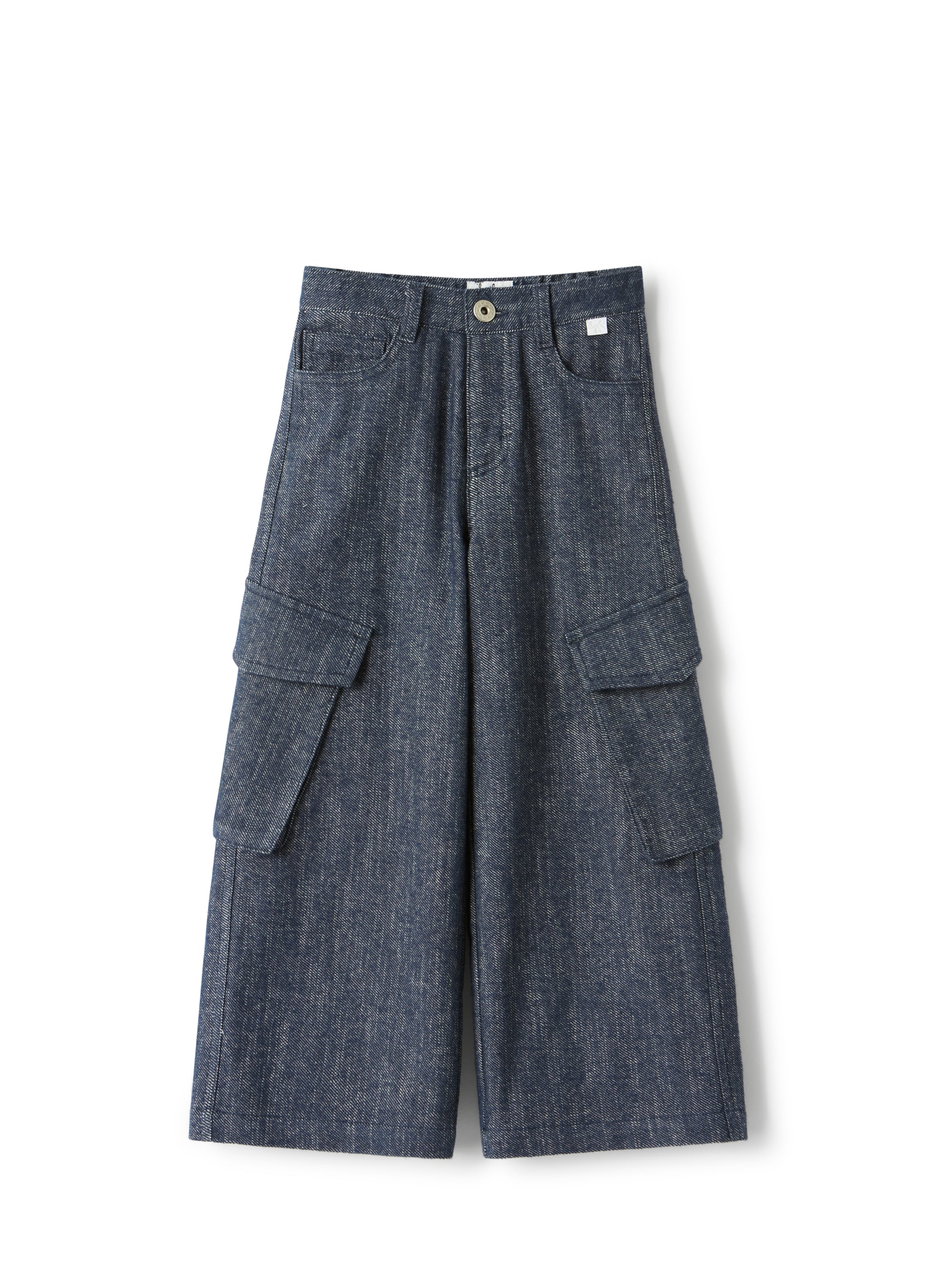 Cargo pants with wide legs