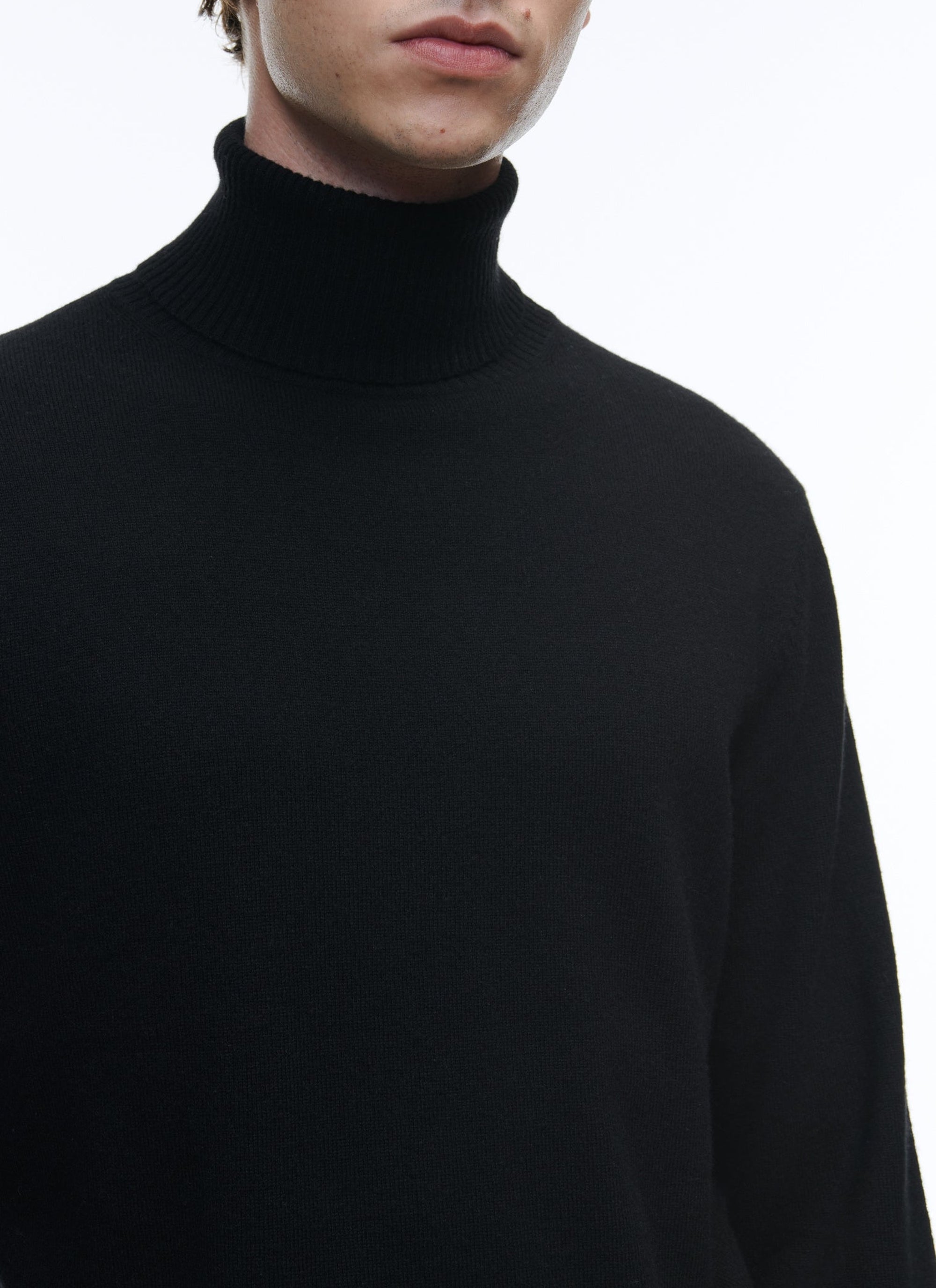 Pull col roulé en laine - Noir
