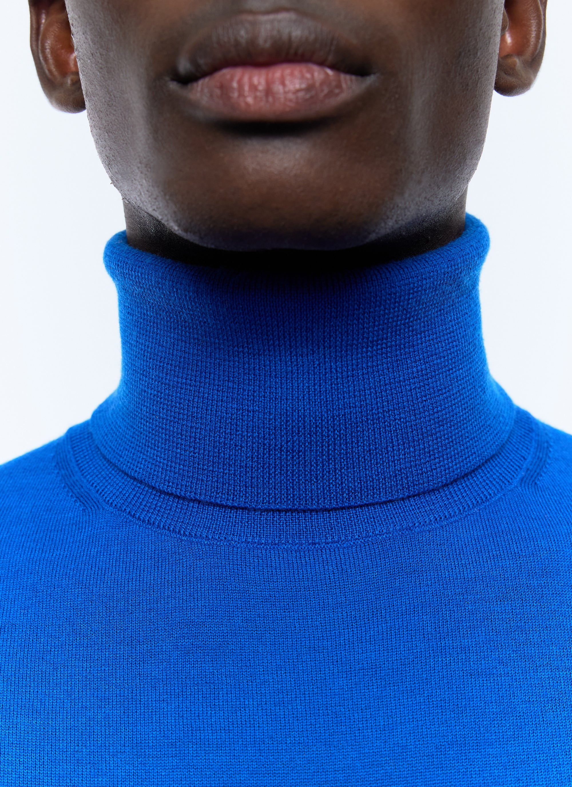 Pull fin à col roulé en laine - Bleu clair