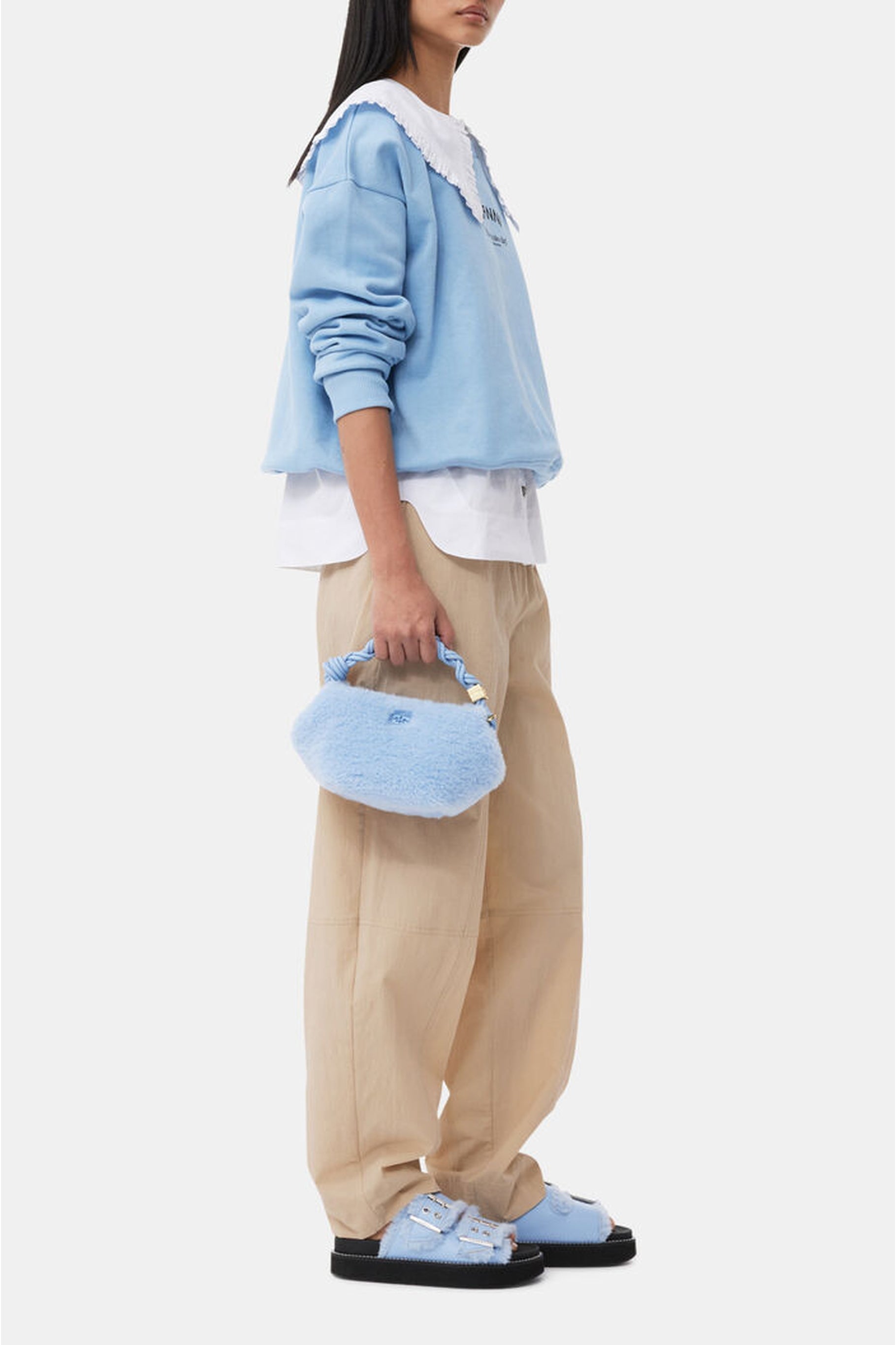 Petit sac Bou à anse tressée en fourrure - Light Blue Vintage