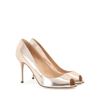 GODIVA BLUNT, NOUVELLES CHAUSSURES DE CRACK BOITEUSES