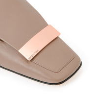 Flat Moccasin