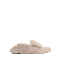195€   Flat Closed Toe