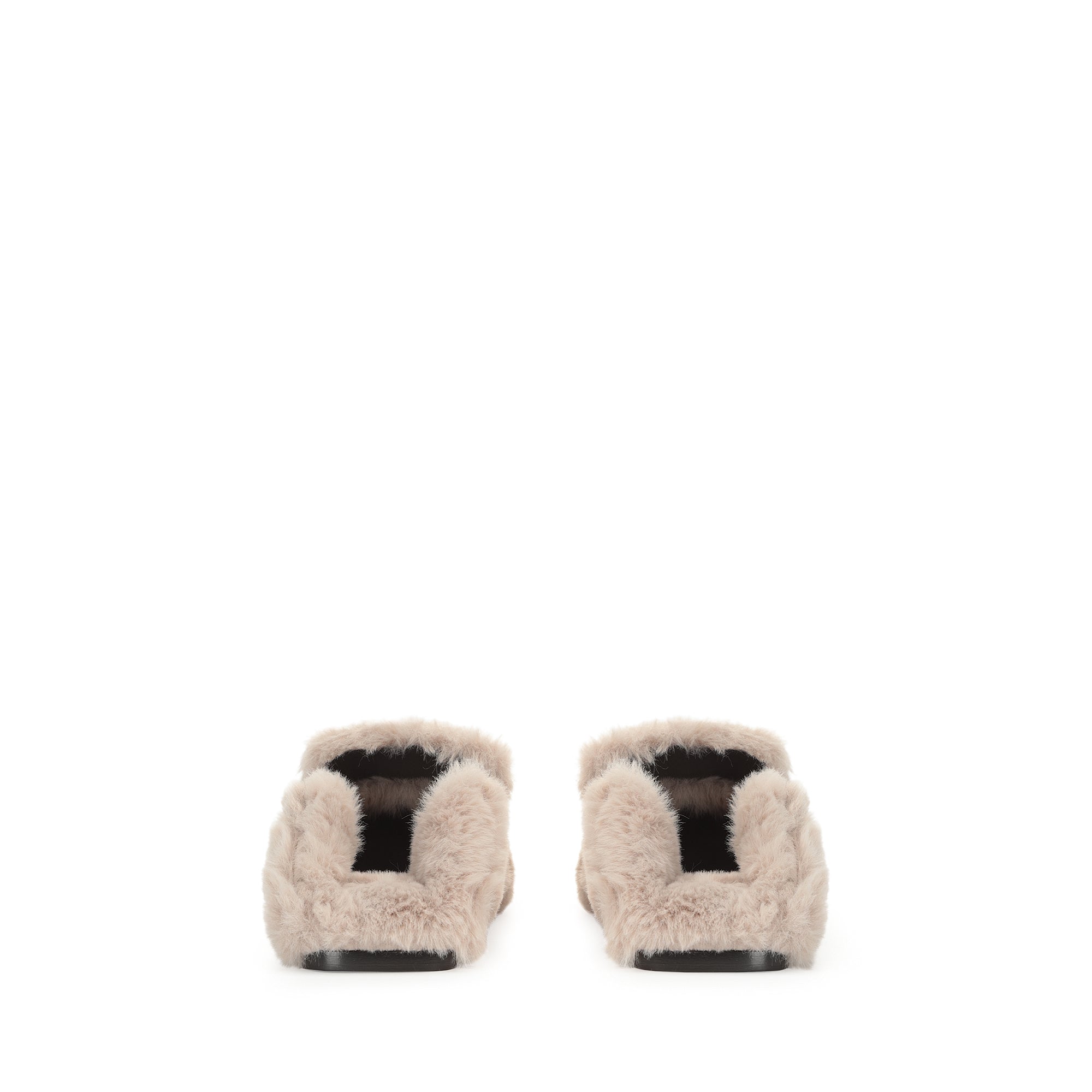 195€   Flat Closed Toe