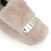 195€   Flat Closed Toe