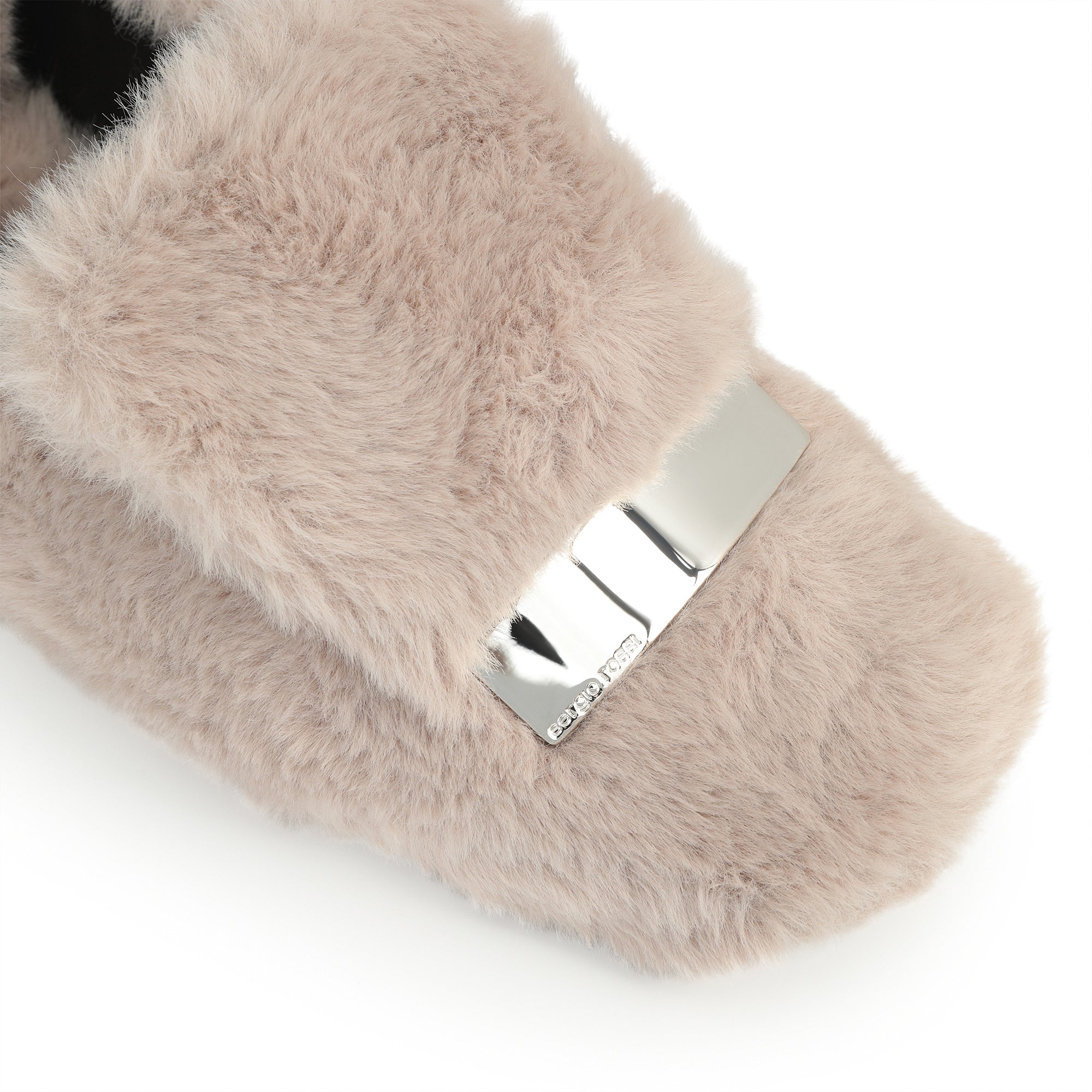 195€   Flat Closed Toe