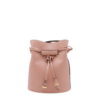 Petit sac seau Le Huit en cuir grainé - Nude