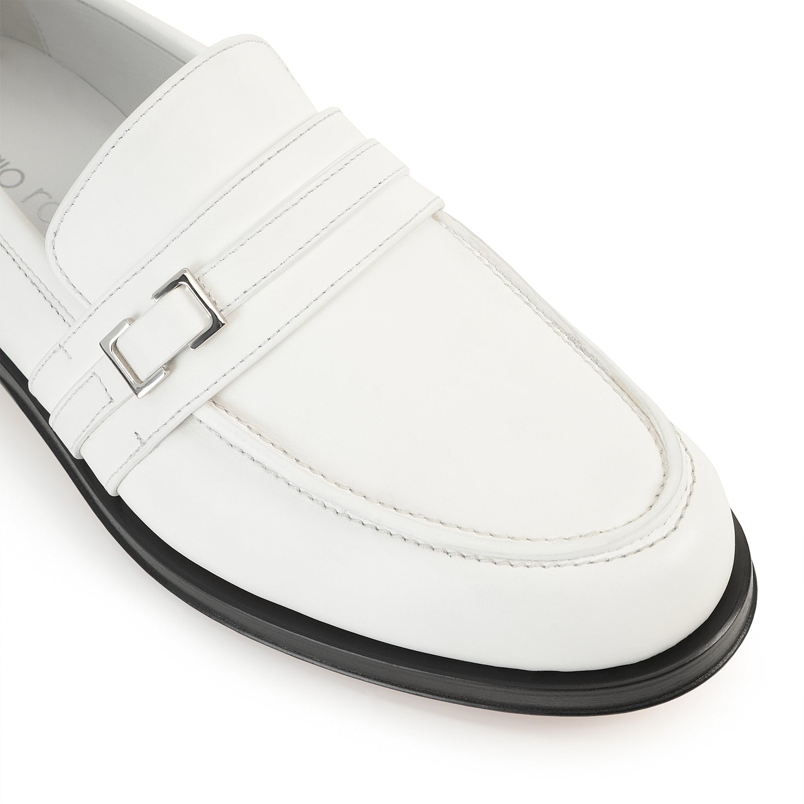 210€   Flat Moccasin