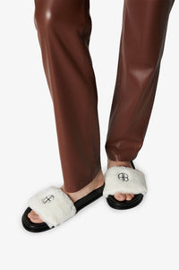 5qty NEW / BRITT SLIDES - CREAM