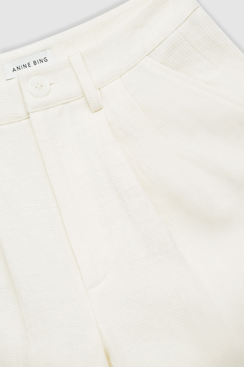 Carrie high-waisted shorts in linen - Off White