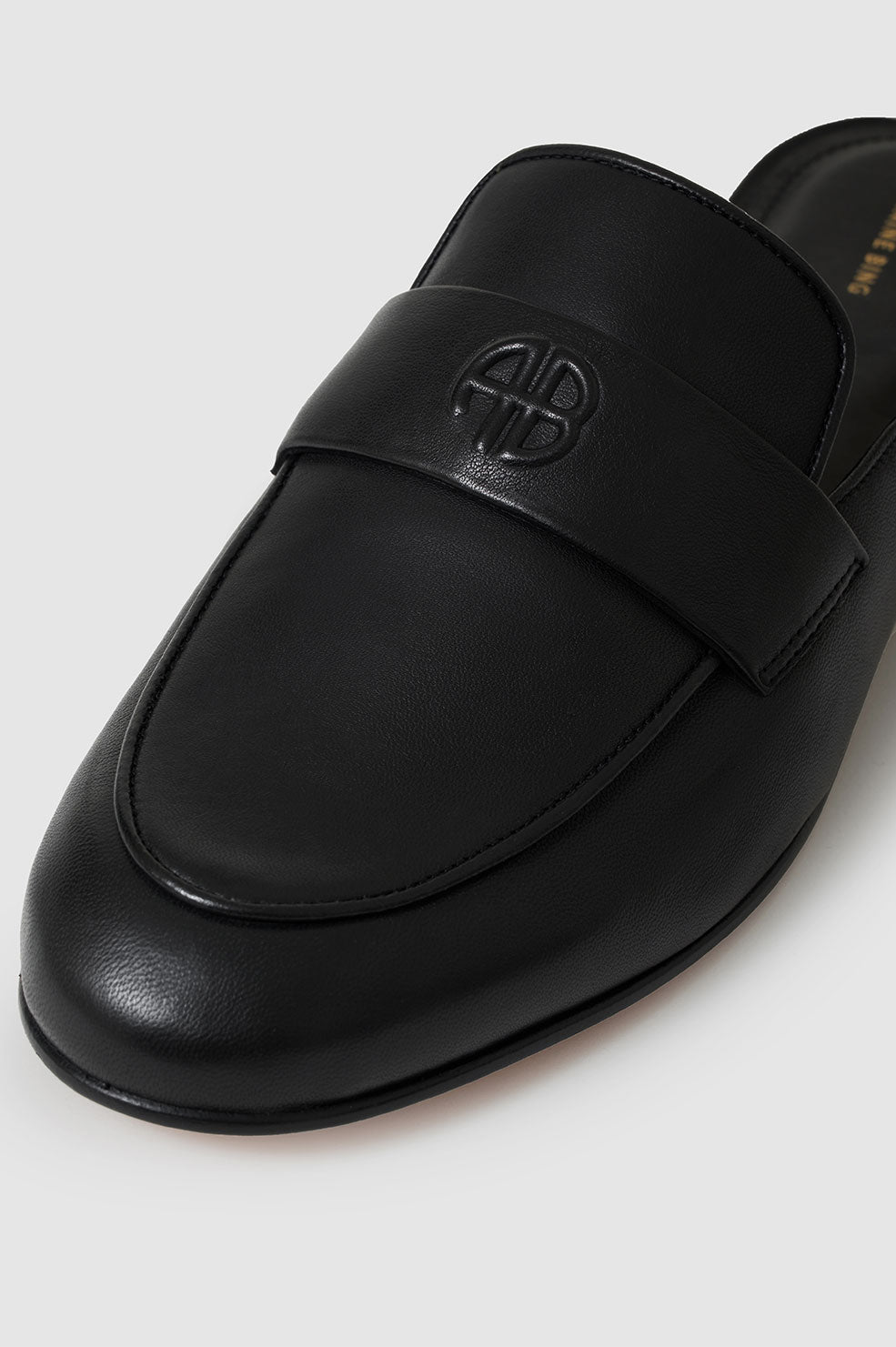 1qty NEW / CORRINE MULES - BLACK